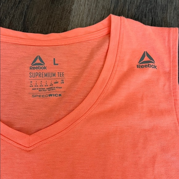 (4) Reebok Tank Top - Picture 2 of 2